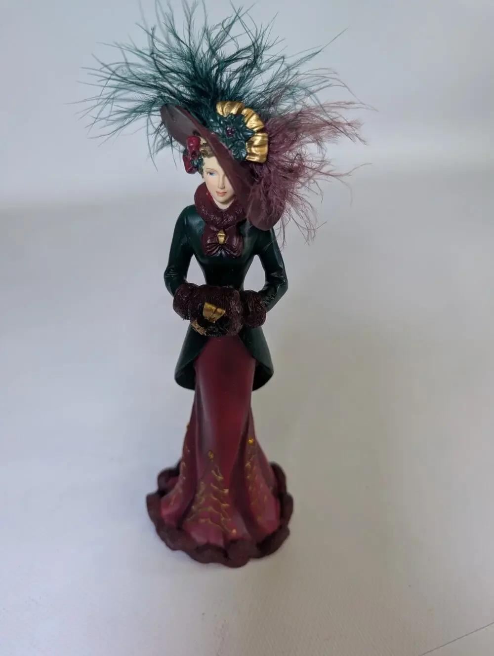 THOMAS KINKADE - Dressed for the Holiday In the Christmas Spirit Figurine 4850A